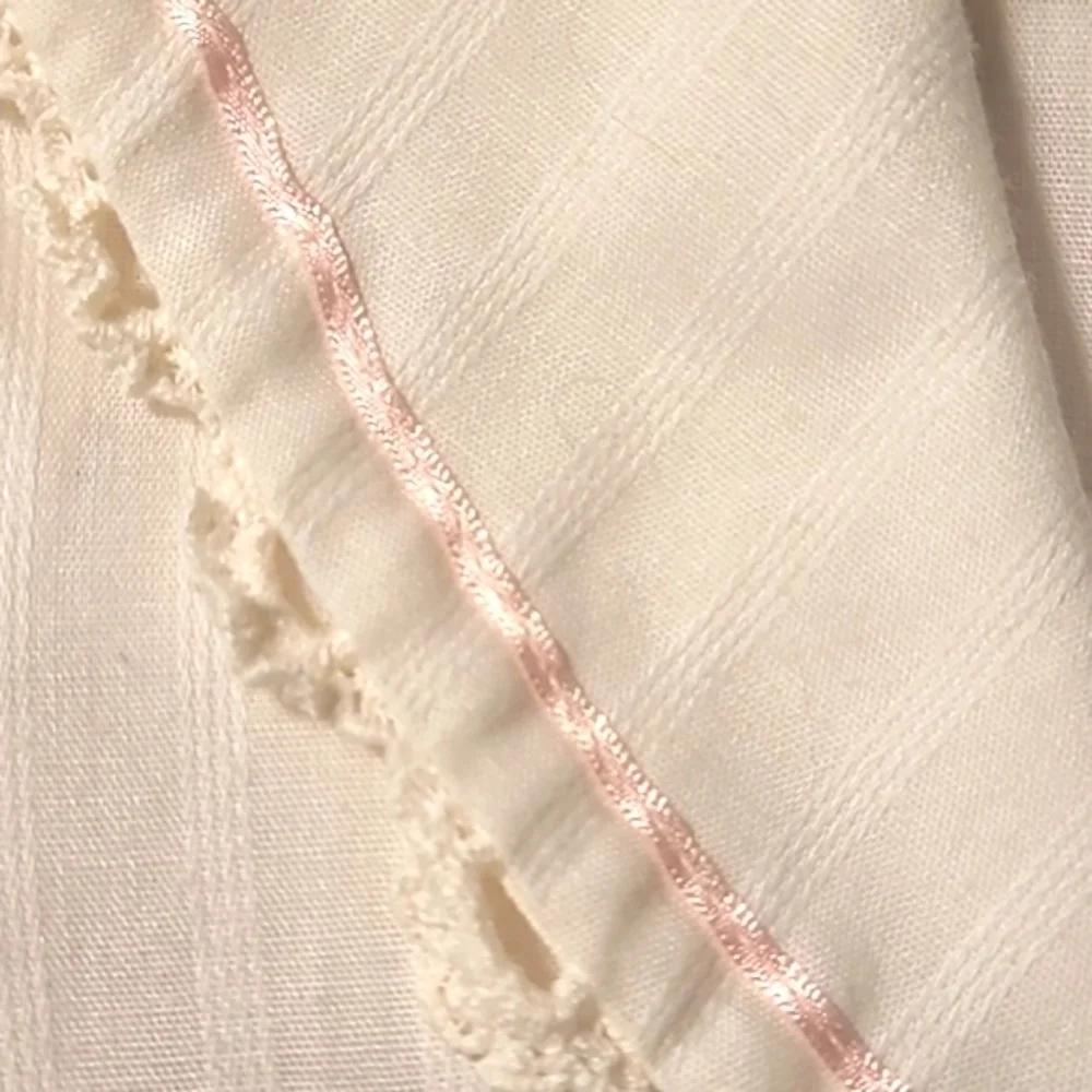 Vintage dress. Ivory with pink ribbon accent. - Picture 5 of 8
